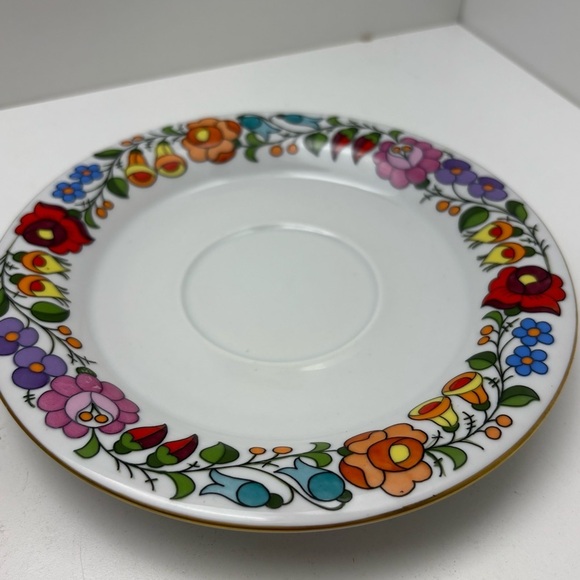 Vintage Kalocsa handpainted porcelain coffee / tea cup with retro floral design - Picture 6 of 10